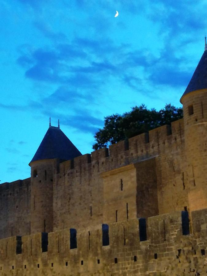 Ancienne Caserne Du Chateau Azille Luaran gambar